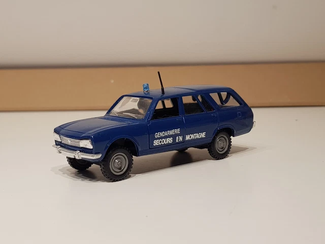 Peugeot 504 Break Dangel 4x4 1980 grün met. 1:43 von NOREV (Neu und