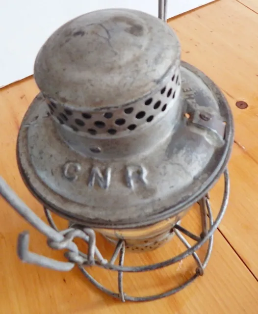 CANADIAN NATIONAL RAILWAY  Lantern; Stamped CNR;  Clear Globe, NICE CONDITION