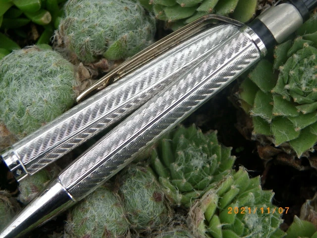 Stylo à Bille En Argent Massif 925 Avec Motif Grain D'orge Et Accents Or Rouge - Artisanat Italien De Luxe Personnalisable