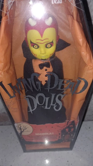 Living Dead Dolls Universal Monsters: Conde Drácula « Blog de Brinquedo