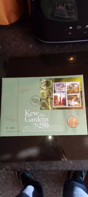 2009 First Day Cover ( Kew Gardens 50p )