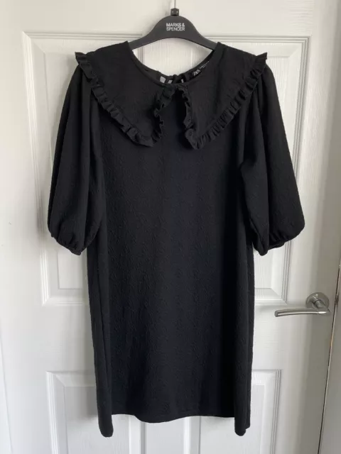 Ladies Black ZARA Textured 3/4 Puff Sleeve Frill Collared Formal Dress - Size M