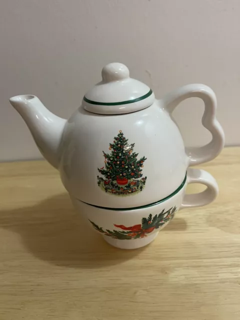 Pfaltzgraff Tea for One 3-Piece 16 oz Teapot Set Christmas Heritage Tree. EUC