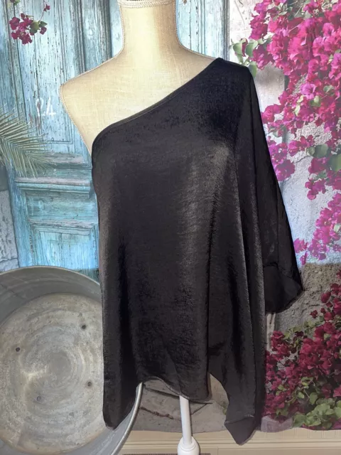 Women's Black Off Shoulder One Sleeve Jodifl Top Size Large