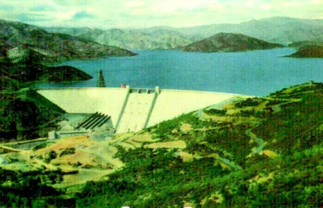 Shasta Dam Northern California Union Oil Company 76 Gas Postcard Vintage A2