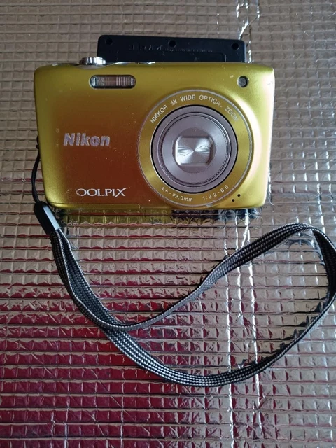 NIKON COOLPIX S3100 Yellow 14MP 5x Zoom Compact Digital