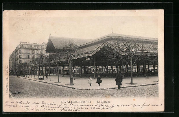 CPA Levallois-Perret, Le Marché