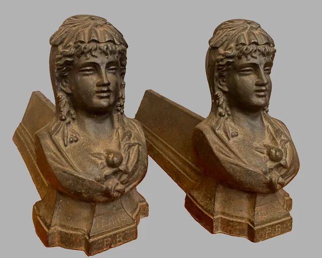 Paire De Chenets Baroques Français Du 19ème Siècle Avec Figures De Lion Et De Femme