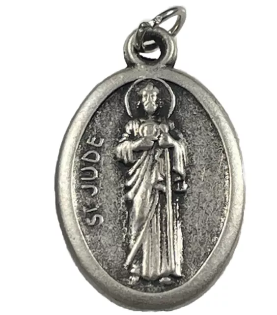 Medalla religiosa católica vintage en tono plateado de St. Jude