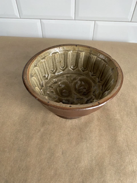 Stampo antico gelatina/aspic sale smaltato senza marchio display oggetti di scena alcuni danni