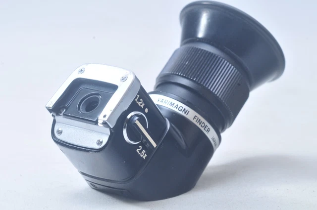 @ SakuraDo Camera @ Olympus OM-System Varimagni 1.2x 2.5x Right-Angle Finder