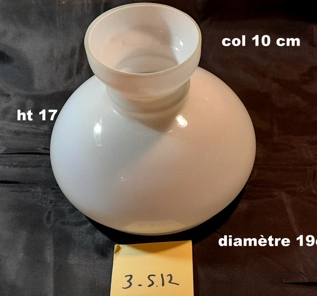 Abat-jour en opaline blanche début XXe - Vendu