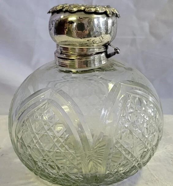 Victorian Trading Ornate Glass Water Perfume Bottle 13B