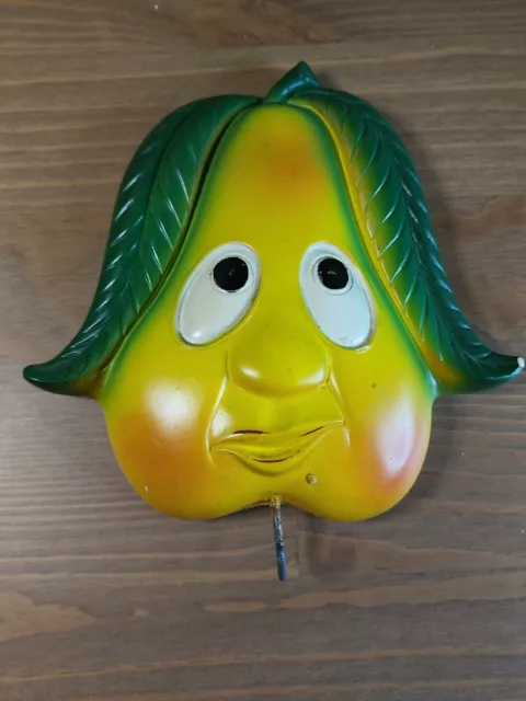 VTG 1970s Miller Studios Anthropomorphic Chalk Ware Apple & Pear Faces w/Hooks 3