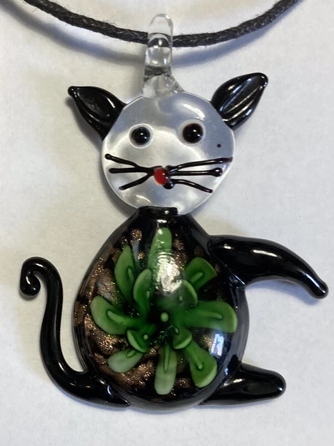 Murano Style Art Glass Cat Pendant Necklace Black Green Flower Gold Center