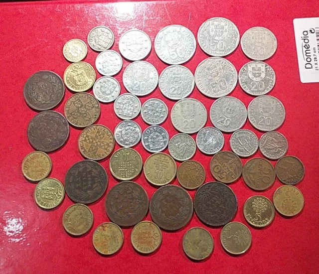 Portugal, Lot De 47 Pièces De Monnaies Différentes.