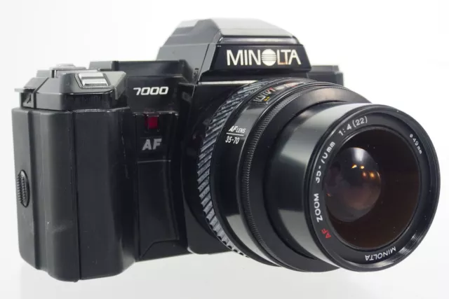 Minolta AF 7000 SLR Kamera mit Minolta AF Zoom 35-70mm 1:4 - 13024