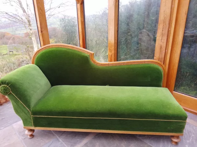 Vintage Art Deco Chaise Longue, wood frame, green velvet upholstery folds out