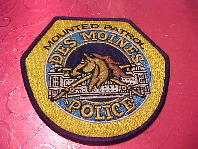 Des Moines Iowa Mounted Horse Patrol Police Patch Shoulder Size New Not A Badge