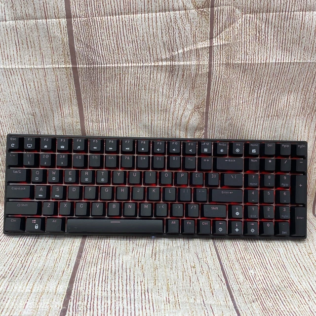 RK ROYAL KLUDGE RK G68 Tastiera Meccanica Wireless 65% – Hot Swap, 3 Modalità (BT 5.1, 2.4G, USB-C), Interruttori Rossi, PBT, RGB E Batteria 3150mAh (Nero)