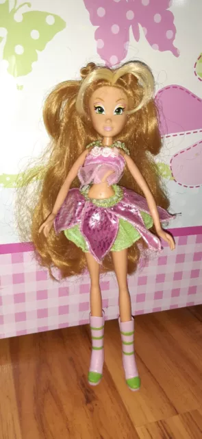 winx club puppe Flora