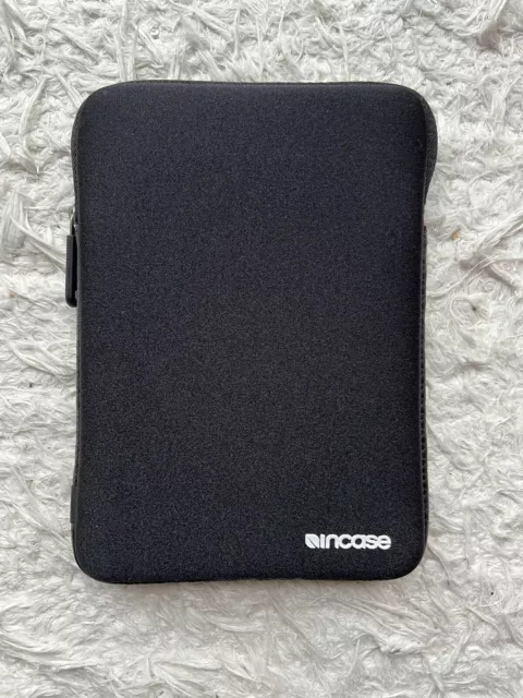 Incase Classic Sleeve Soft case - Black