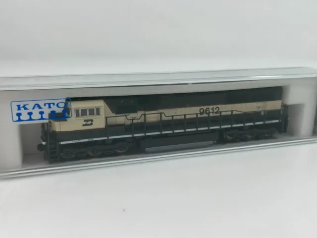 N Scale KATO 176-6505 BN Burlington Northern SD70MAC Diesel Locomotive #9612