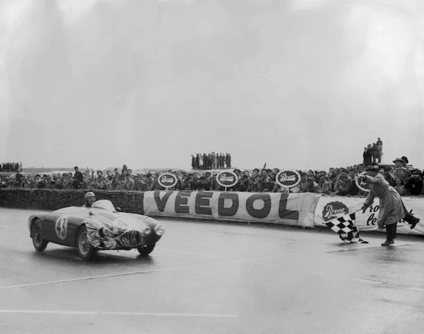 Le Mans 24 hour race Old Car Photo