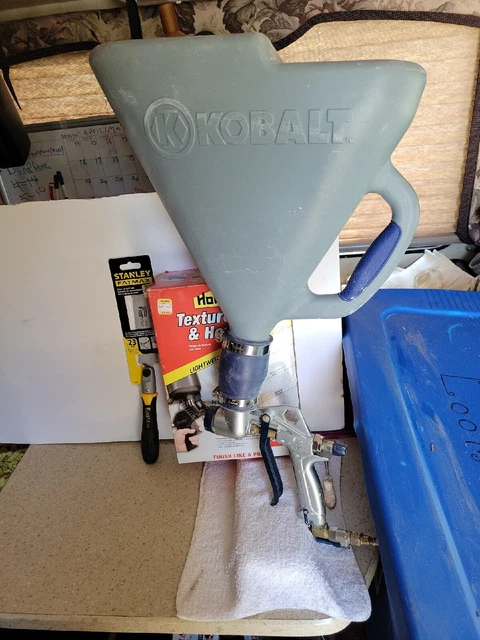 Drywall Texture Gun & Hopper Mair W/ Drywall Knife