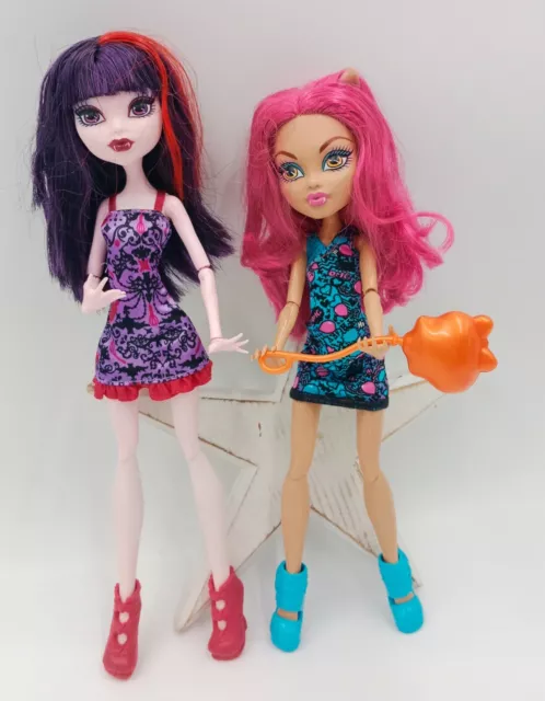 Mattel Bambola Monster High Bambole Elissabat & Howleen Wolf Ghoul Fair