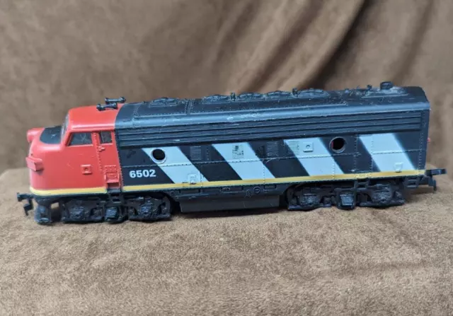 Life Like HO Scale F9 Canadian National CN Diesel Locomotive Train from Estate