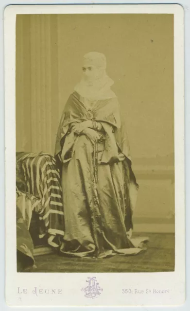CDV circa 1870. Portrait d'une femme turque par Le Jeune à Paris.