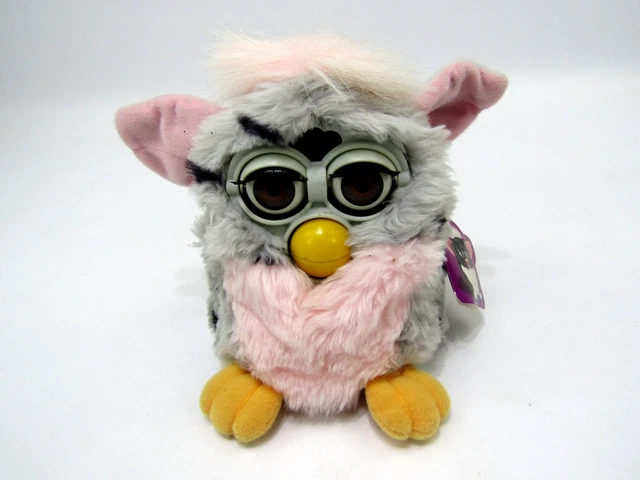 Hasbro Furby A Mind of Its Own Electronic Pet Works- Tested w/ Box And Carrier