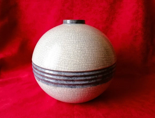 Vase Boule En Porcelaine De Sevres