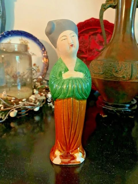 Chinese Tang Dynasty Terracotta Woman Standing Figurine