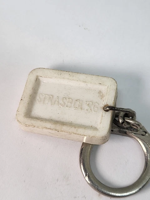 Porte clé ancien Vintage Pastille STRASBOURG Porte clef V079