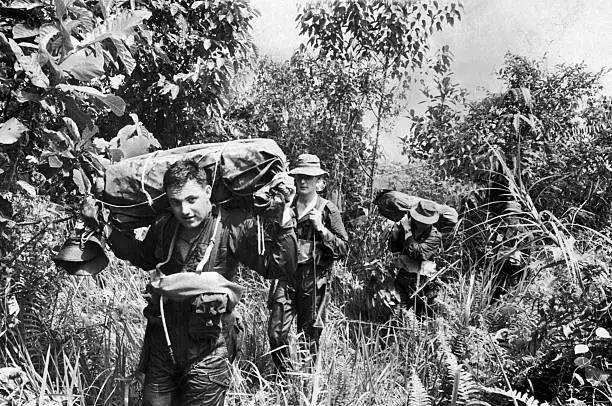 Emergency Malaya Soldiers British Army seen here on patrol Mal- 1965 Old Photo