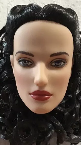 Robert Tonner DC STARS WONDER WOMAN DELUXE Doll HEAD Fit 17” Athletic Body 2009