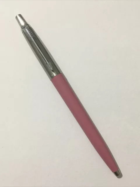 1990 Parker Jotter Chrome Trim Ballpoint Pen-Made In Uk-Blue Ink.