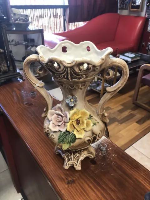 Beautiful Vintage CAPODIMONTE  Porcelain  12.5”  Vase / Urn Italy Pottery Floral