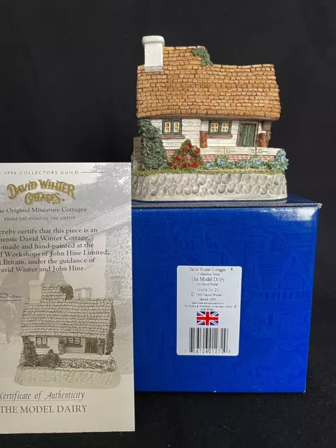 David Winter Cottages MODEL DAIRY. MINT, Box, COA. Collector's Guild #21. 1996. 