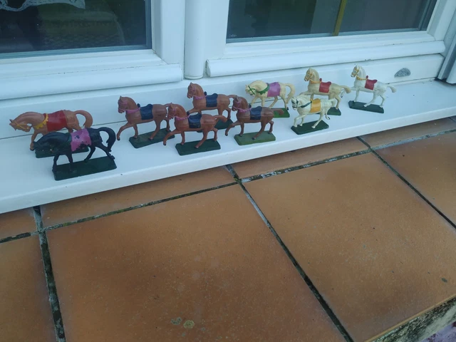 Lot De 5 Chevaux Starlux Moyen Âge - Figurines Plastique Peint, Collection Vintage
