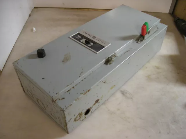 GE 300 Line Motor Control Station Size 1 NEMA Starter 30A Disconnect 480V Coil