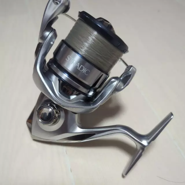 Shimano 19 STRADIC 2500S Spinning Reel from Japan