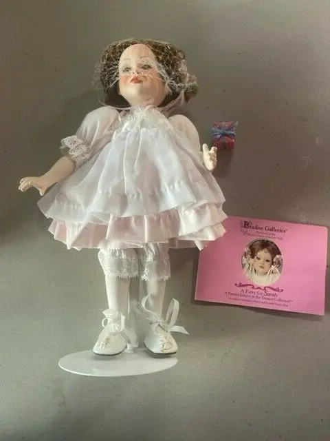 Treasury Collection PARADISE GALLERIES porcelain doll "A Party for SARAH" 3