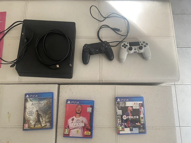PlayStation 4 Slim 1To Avec 2 Manettes Et 3 Jeux