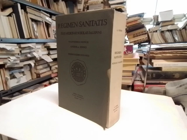 A. Sinno Regimen Sanitatis Flos Medicinae Scholae Salerni, 1979, 19mg24