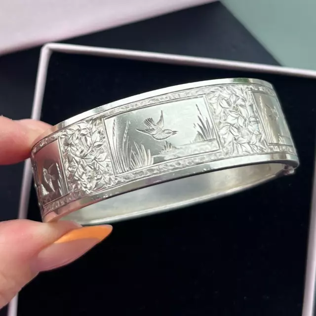 Antique Victorian Aesthetic Movement Diving Swallow Bangle 1880s engraved hinged