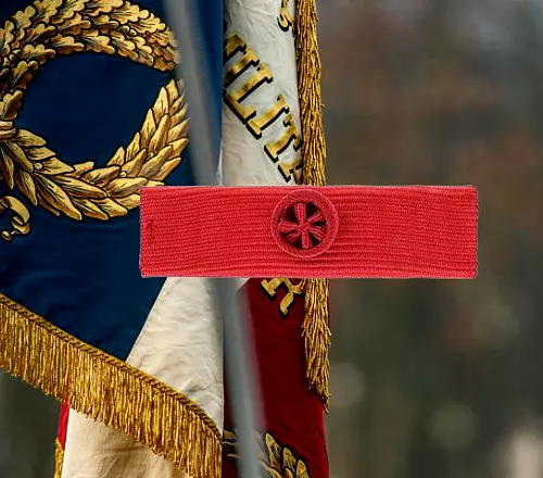 OFFICIER LÉGION D'HONNEUR - Barrette dixmude pour médaille (Légion & Armées)