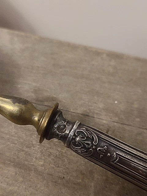 Ancien couteau argenté - France